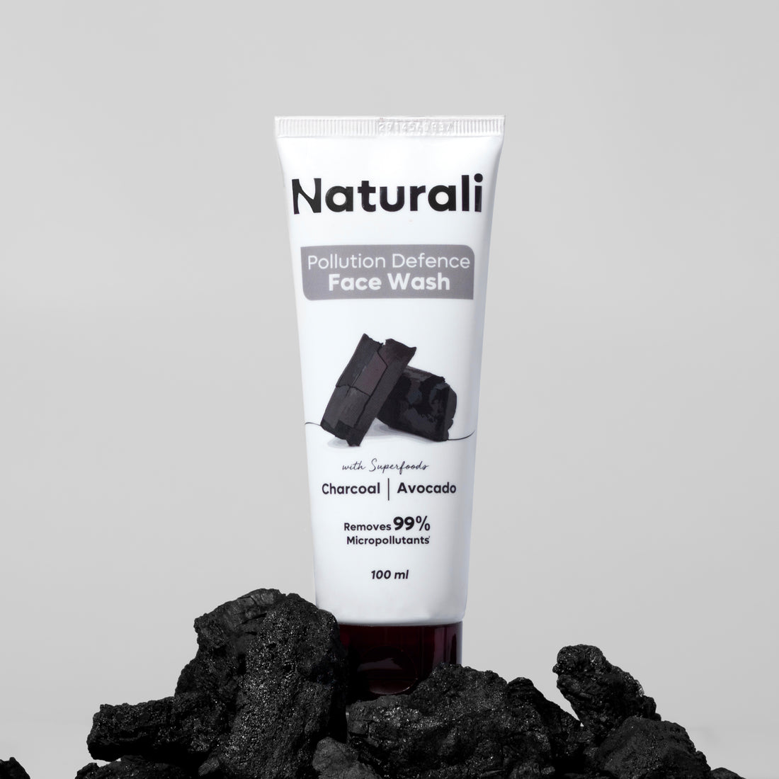 Naturali Pollution Defence Detox Facewash with Charcoal and Avocado