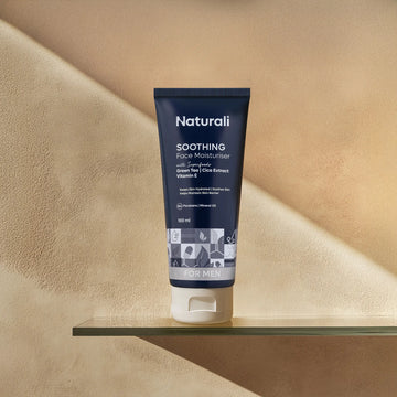 Naturali Soothing Face Moisturiser For Men With Green Tea, Cica & Vitamin E